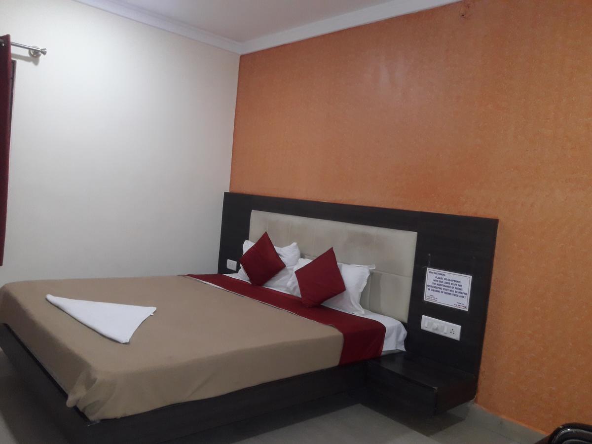 Vijaya Lakshmi Residency Bangalore Bagian luar foto