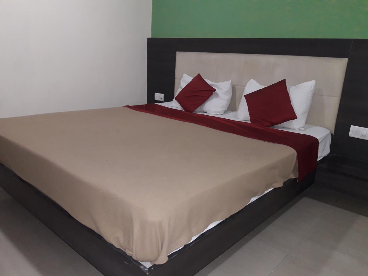 Vijaya Lakshmi Residency Bangalore Bagian luar foto