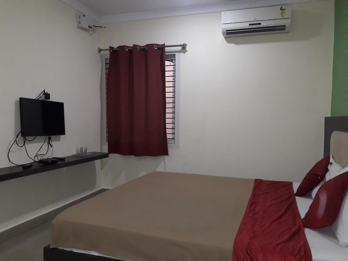 Vijaya Lakshmi Residency Bangalore Bagian luar foto